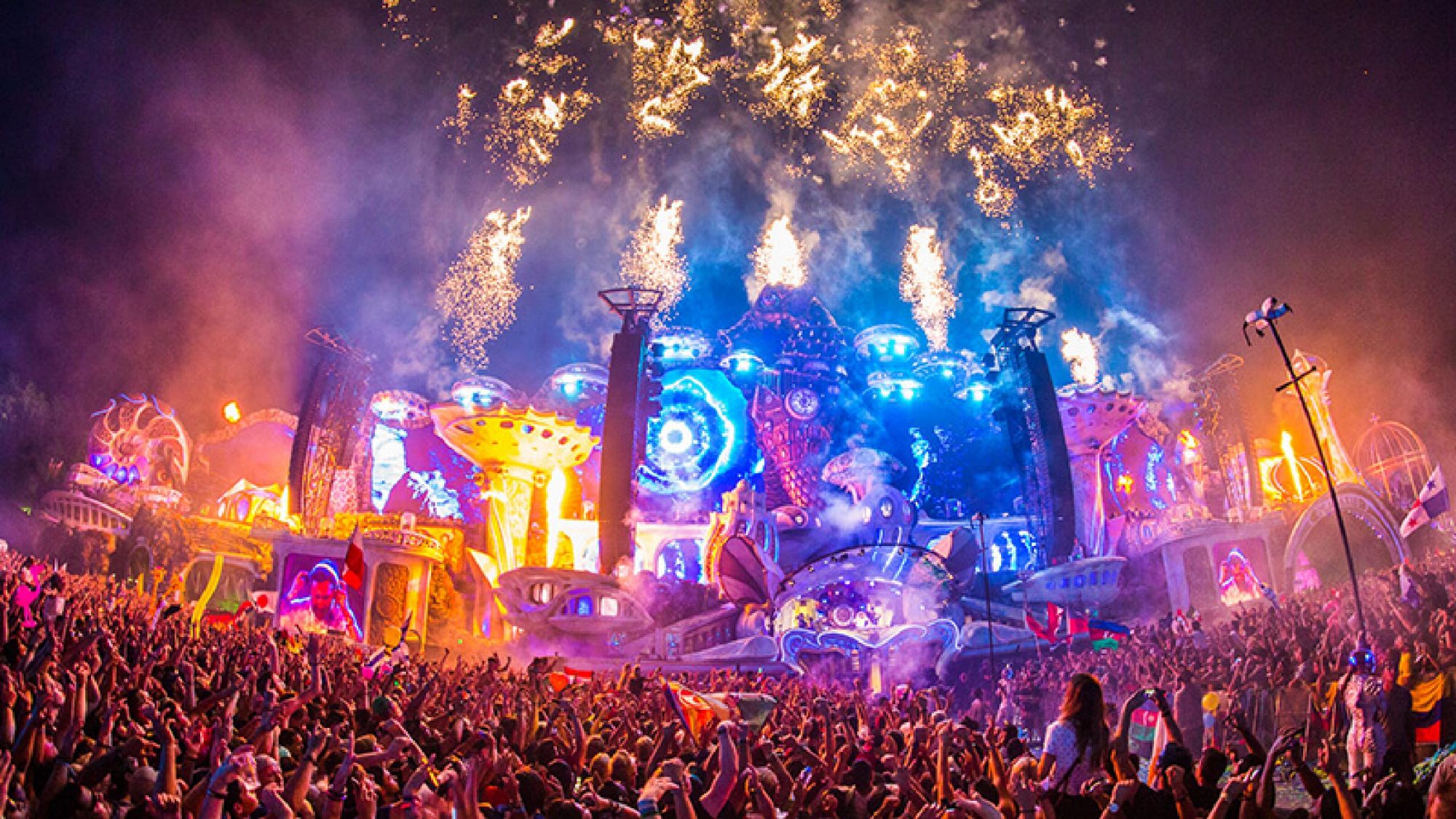 Tomorrowland launchs "Around The World" digital festival Revolution
